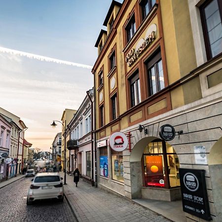 Pod Ratuszem Apartment Rzeszow Ngoại thất bức ảnh