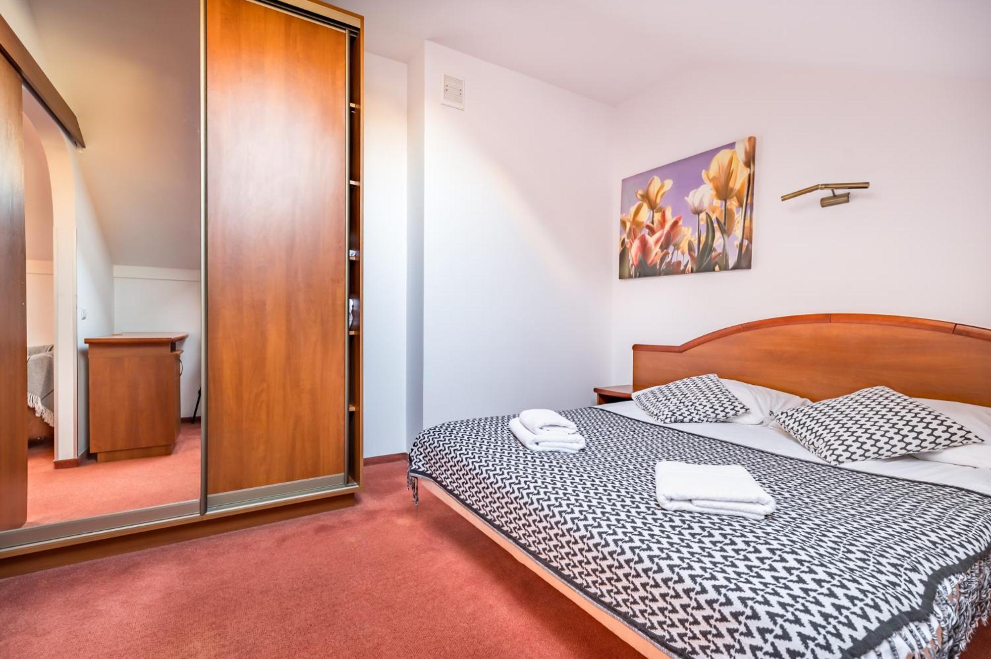 Pod Ratuszem Apartment Rzeszow Ngoại thất bức ảnh