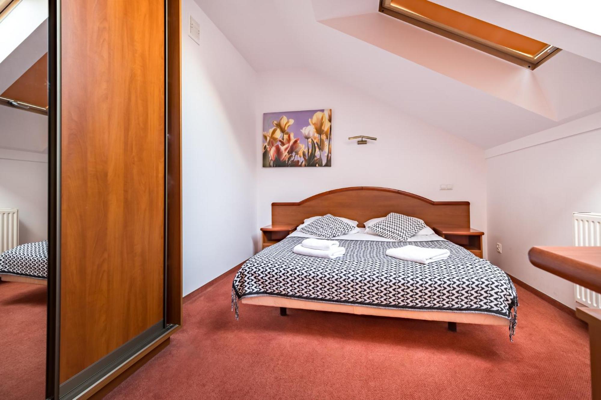 Pod Ratuszem Apartment Rzeszow Ngoại thất bức ảnh