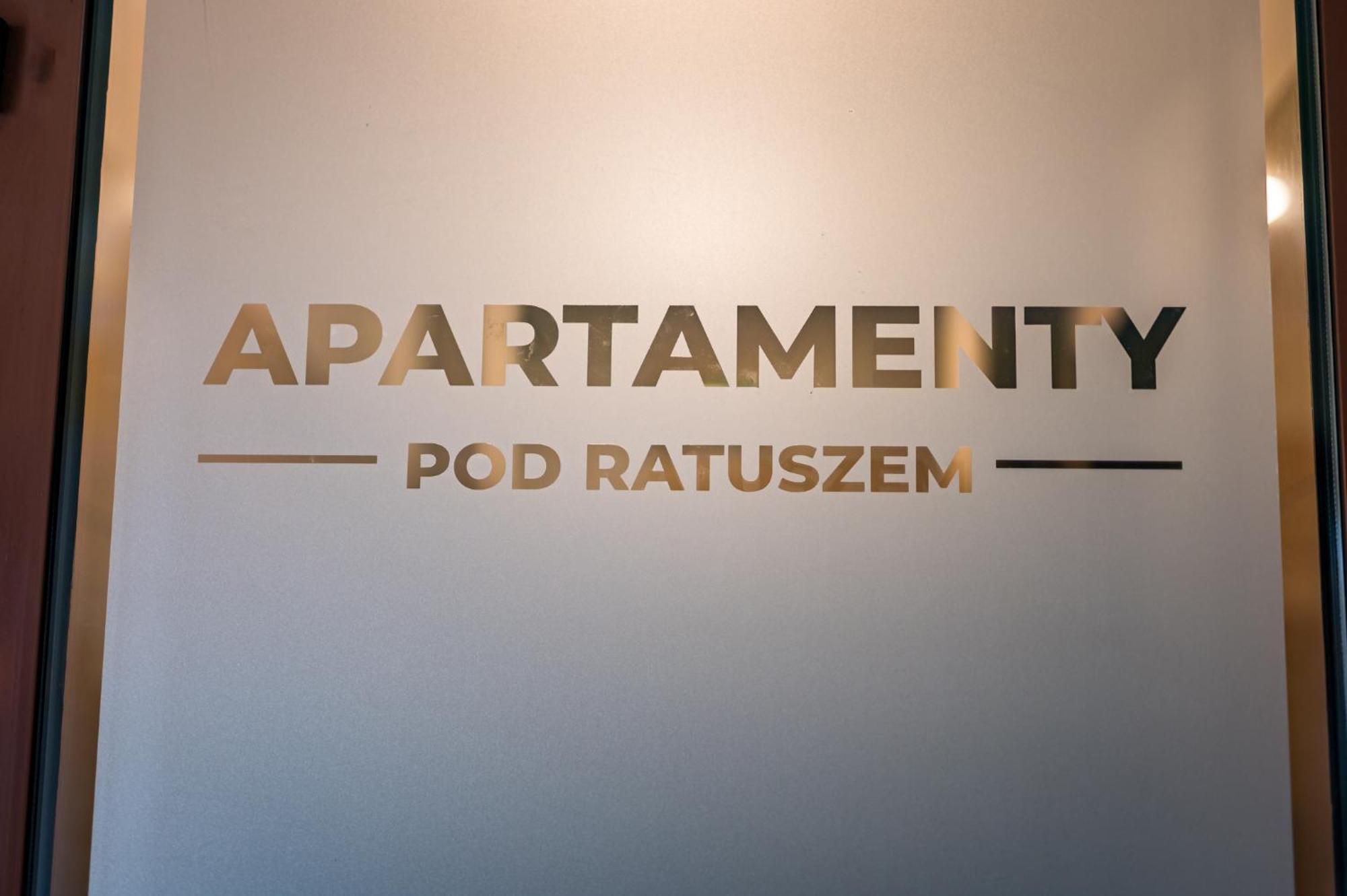 Pod Ratuszem Apartment Rzeszow Ngoại thất bức ảnh