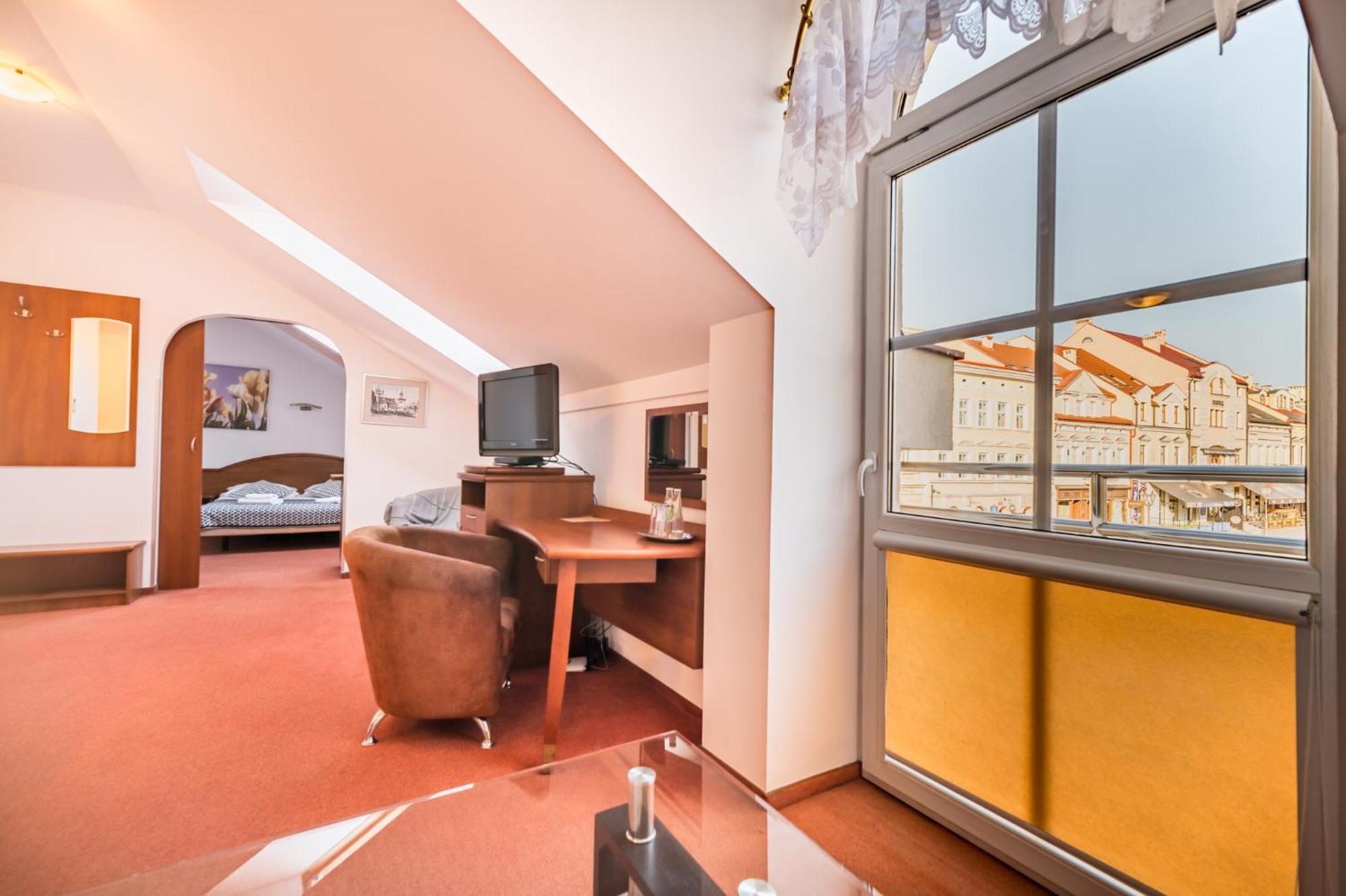Pod Ratuszem Apartment Rzeszow Ngoại thất bức ảnh
