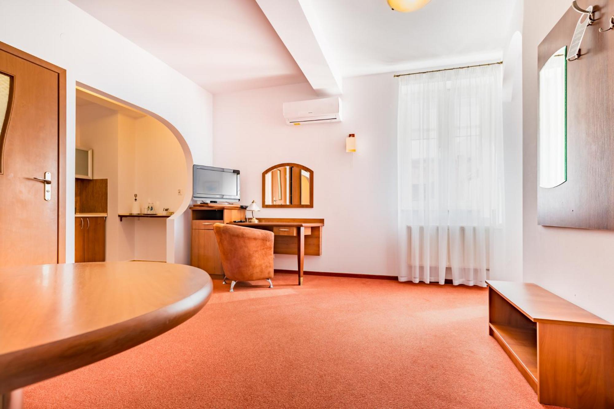 Pod Ratuszem Apartment Rzeszow Ngoại thất bức ảnh