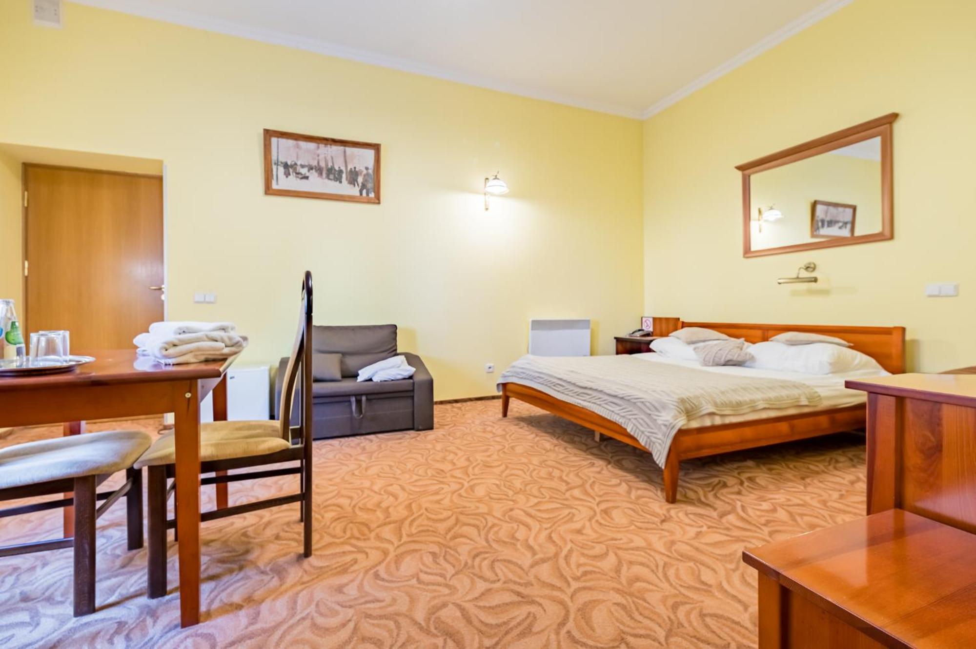 Pod Ratuszem Apartment Rzeszow Ngoại thất bức ảnh
